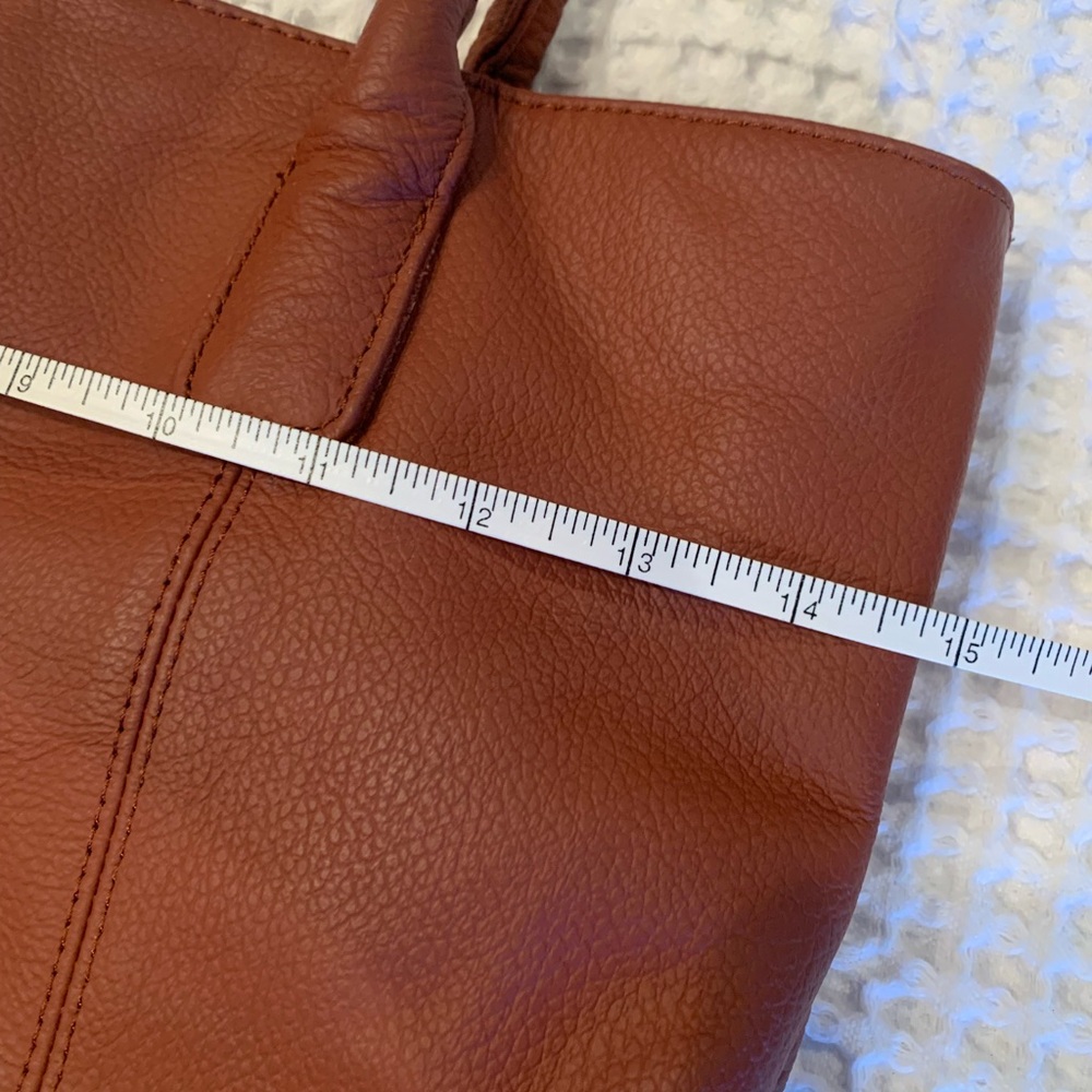 Ameri Leather Hand Bag. Med Size - image 4